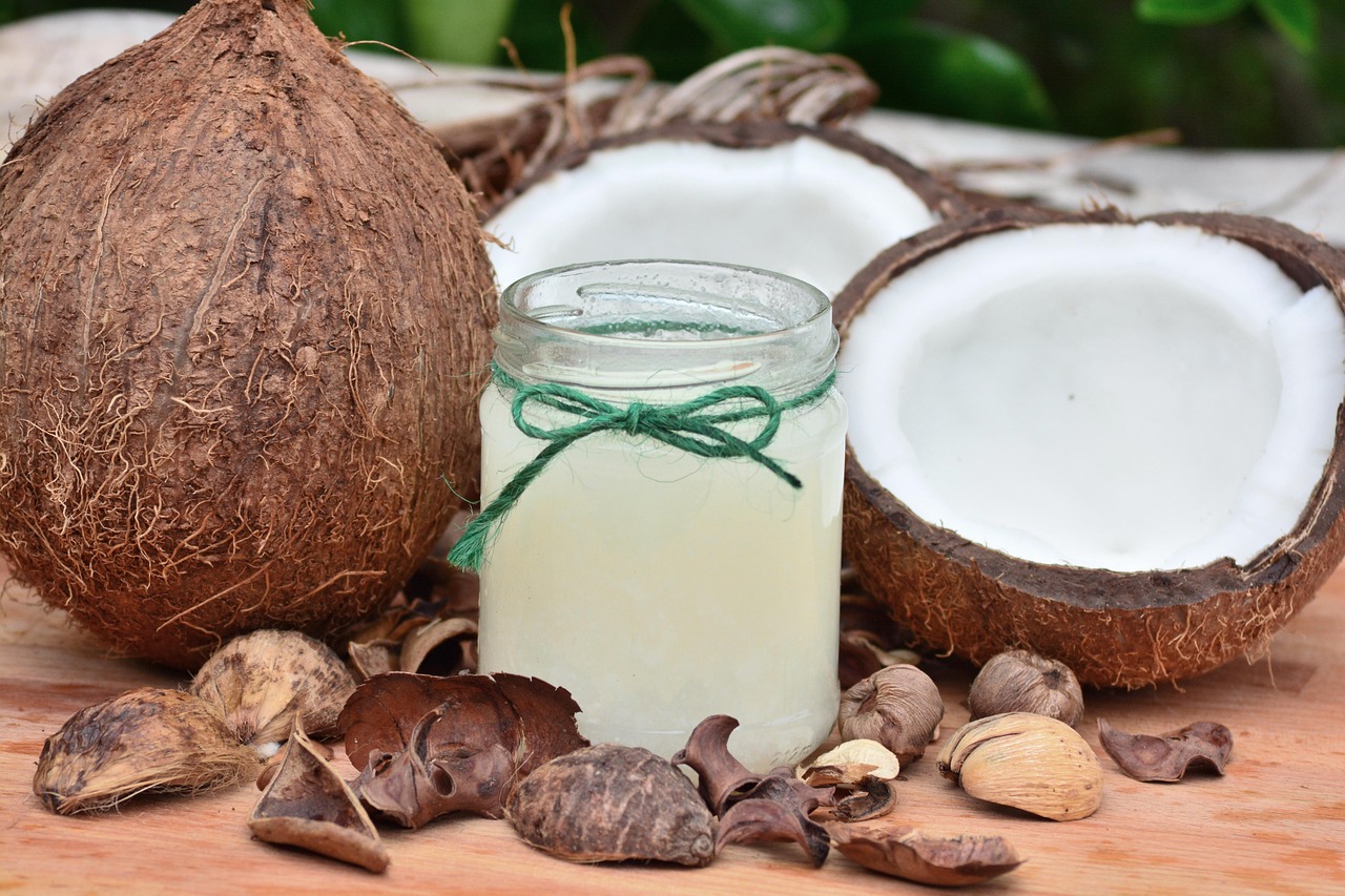 Coco fresco, ingrediente base do recheio da bala baiana
