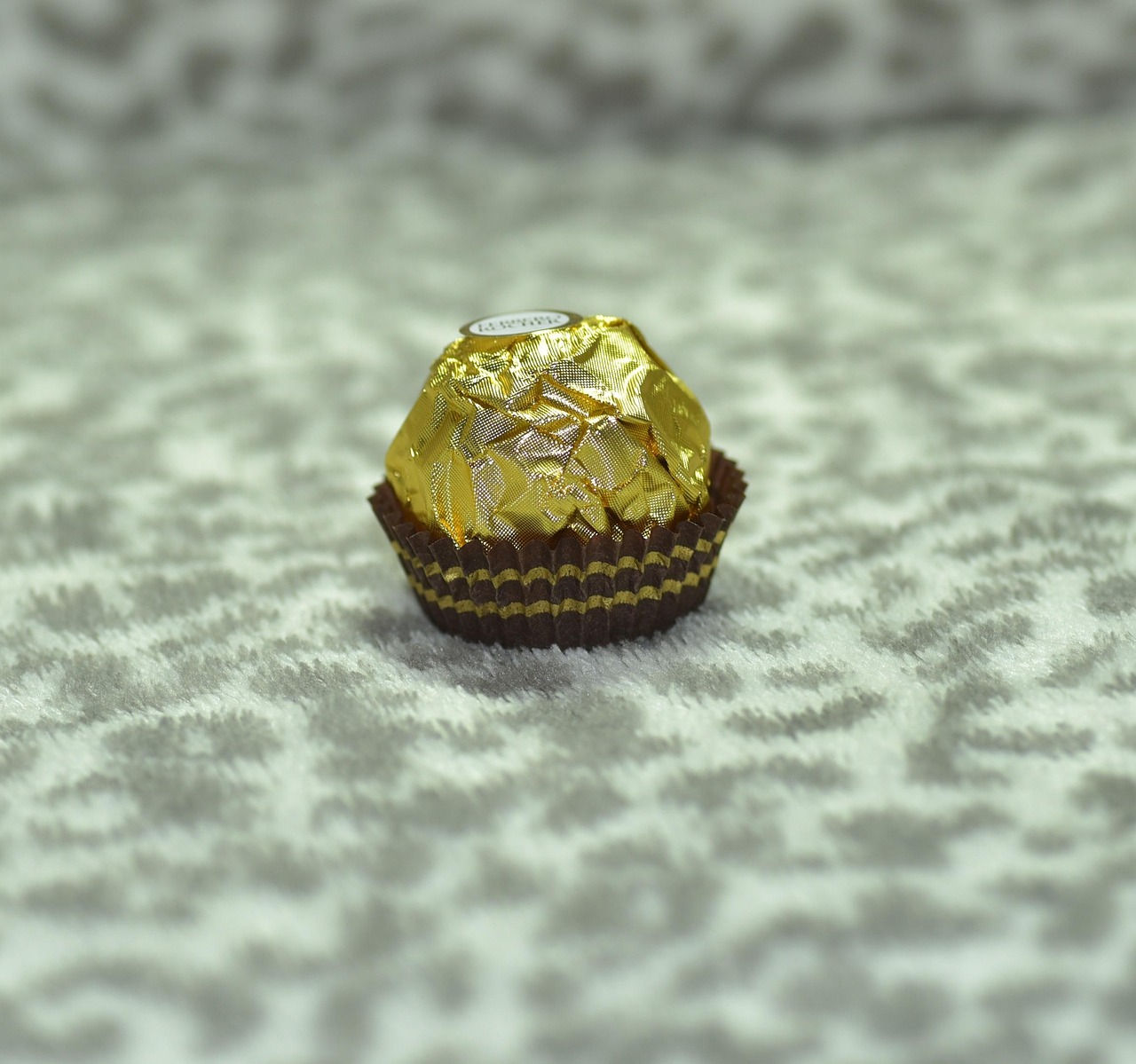 Docinhos de chocolate em forminhas de papel para festa